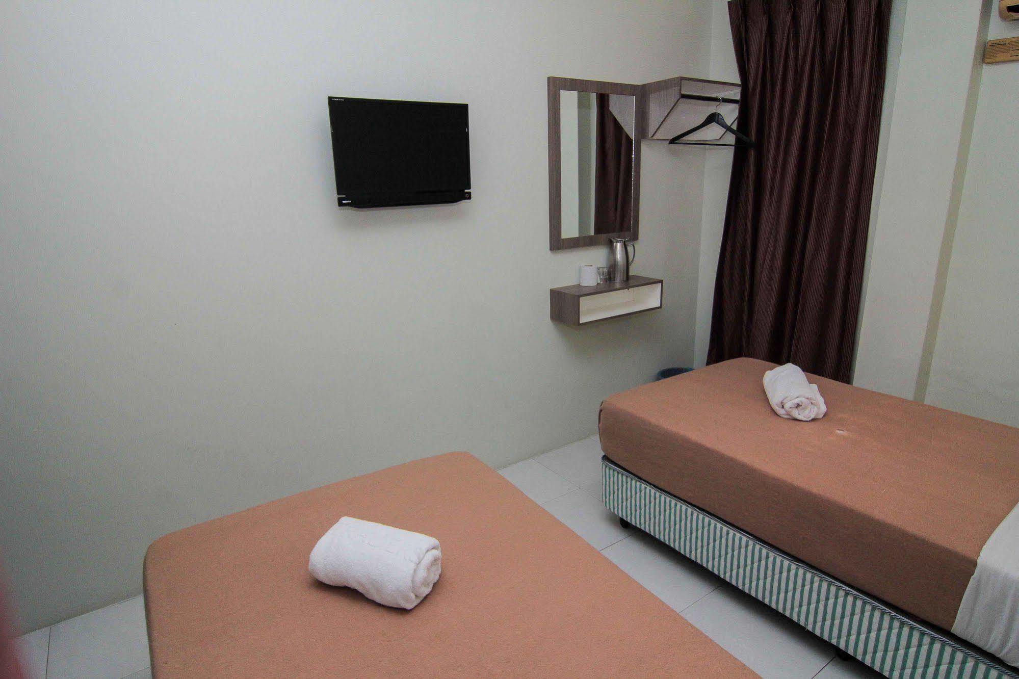 Qish Hotel Malacca Exterior foto